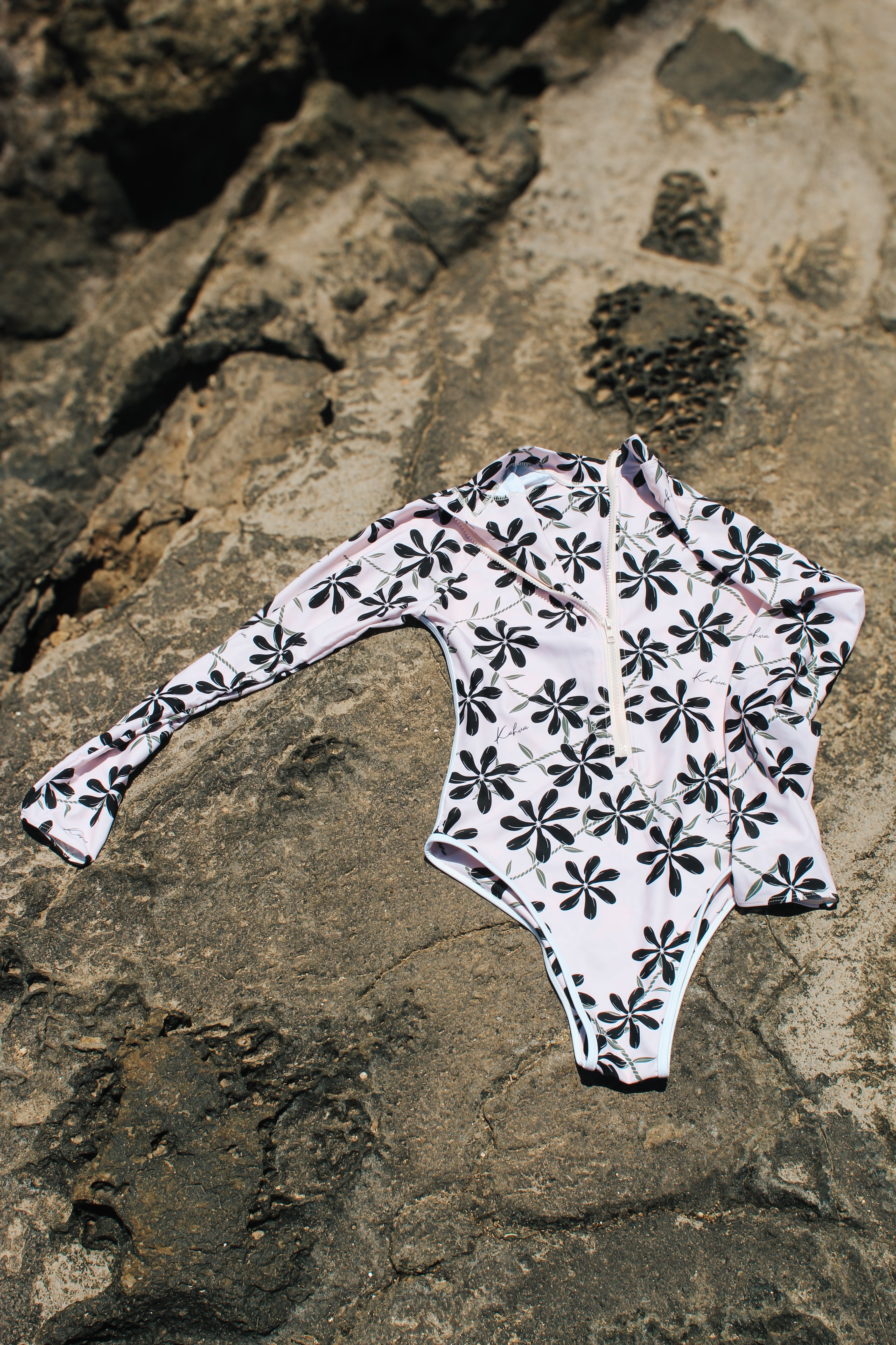 *PREORDER* KAHOKU ONE PIECE - TIARE TI