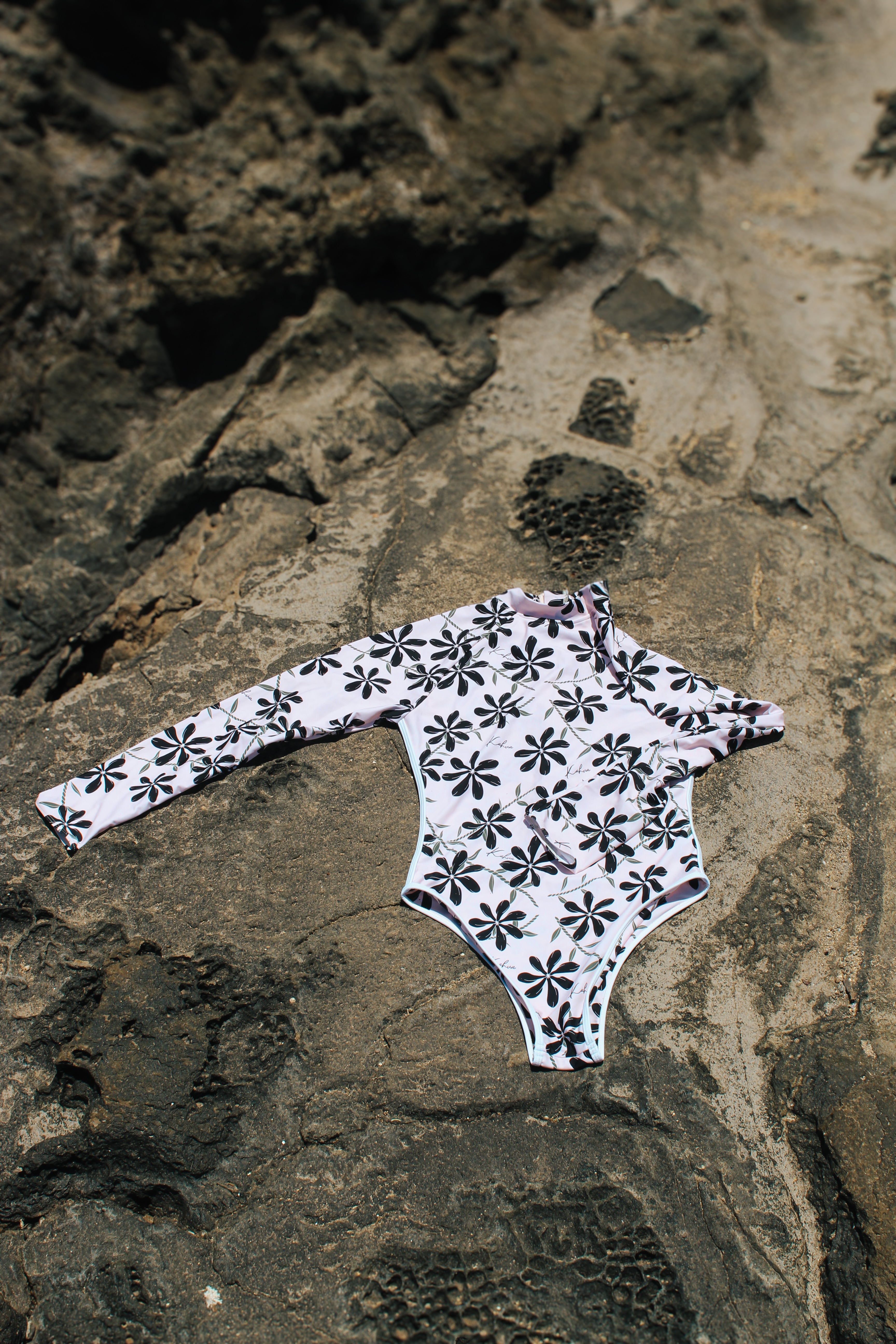 *PREORDER* KAHOKU ONE PIECE - TIARE TI